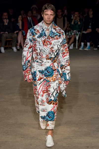 Look 34
